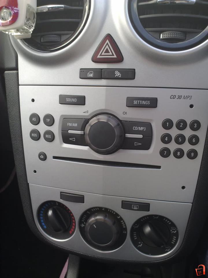 Opel Corsa CD 30 Radio CD Player Скопjе